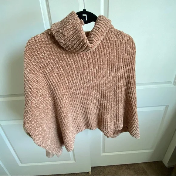 ✨HP✨ Vici turtle neck - Picture 5 of 7